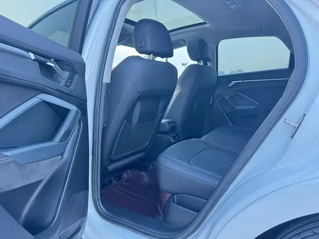 Audi Q3 Sportback — фото 4