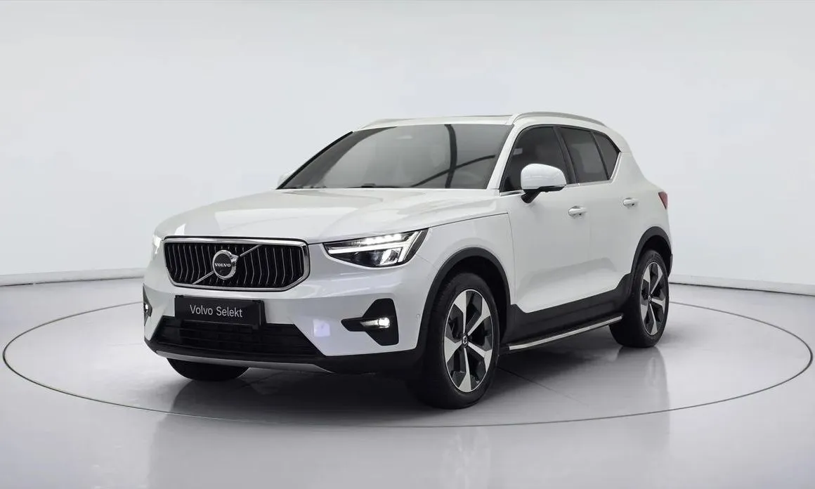 Volvo XC40 — фото 1