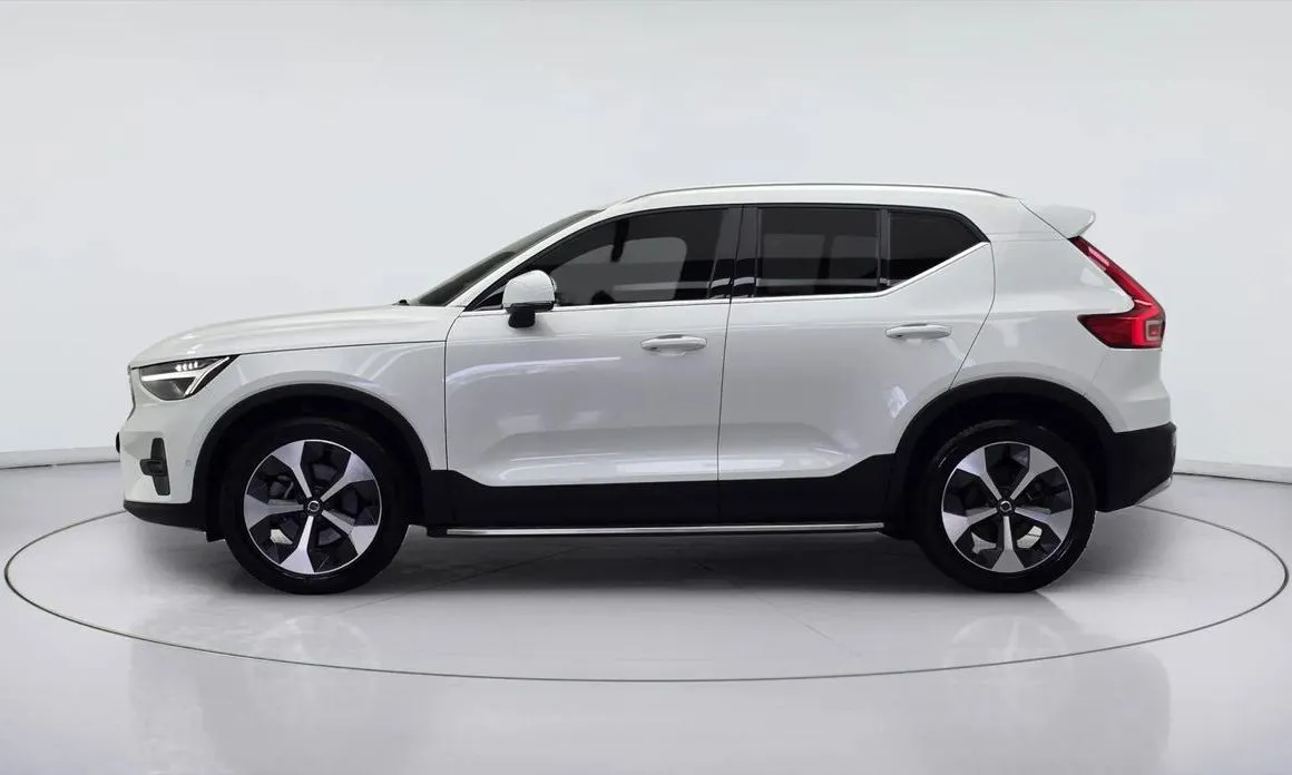 Volvo XC40 — фото 2