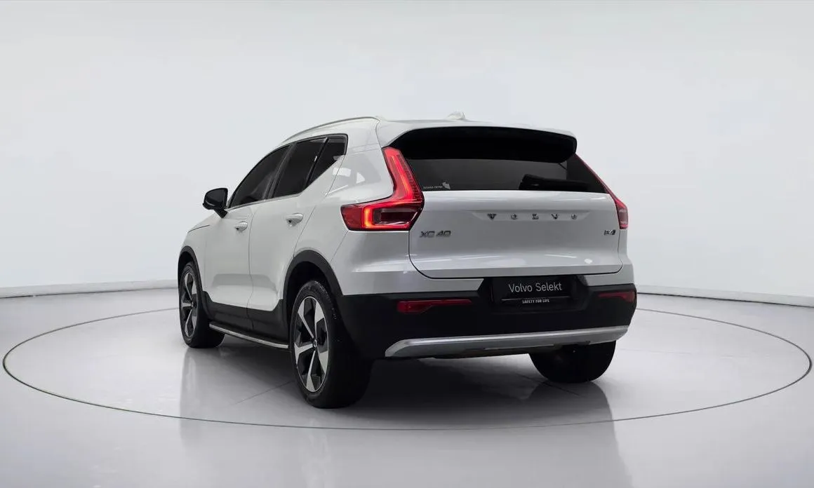 Volvo XC40 — фото 4