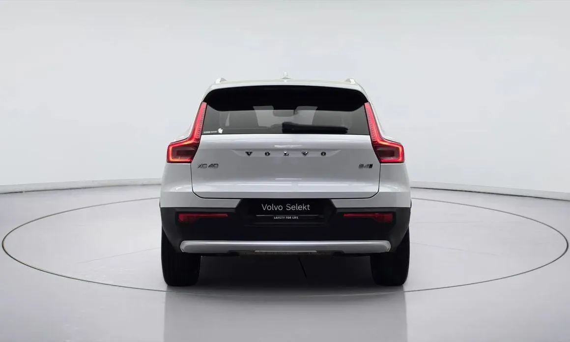 Volvo XC40 — фото 3