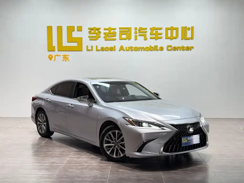 Lexus ES — фото 4