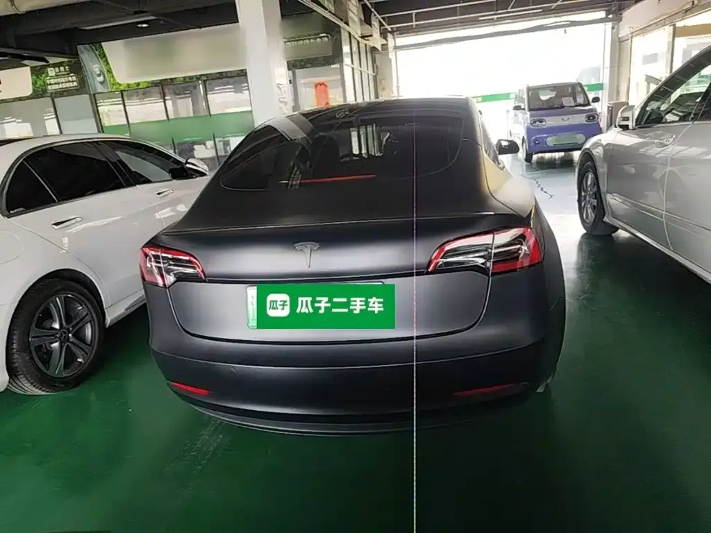 Tesla Model 3 — фото 10