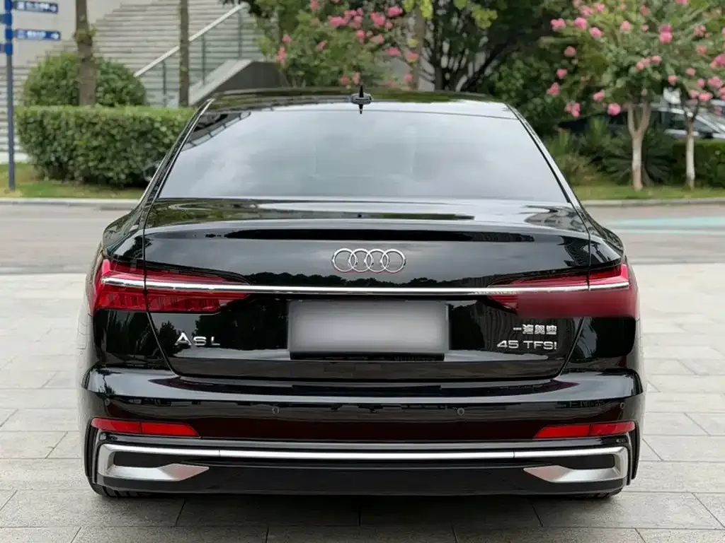 Audi A6L — фото 5