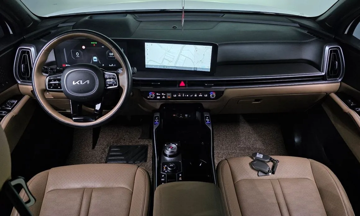 Kia Sorento — фото 9