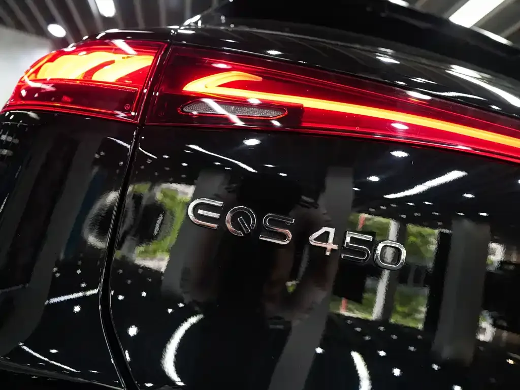 Mercedes-Benz EQS SUV — фото 2