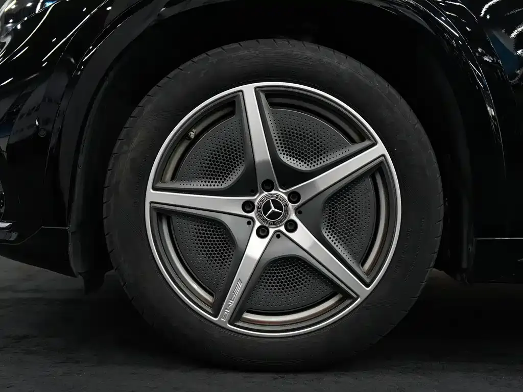 Mercedes-Benz EQS SUV — фото 7