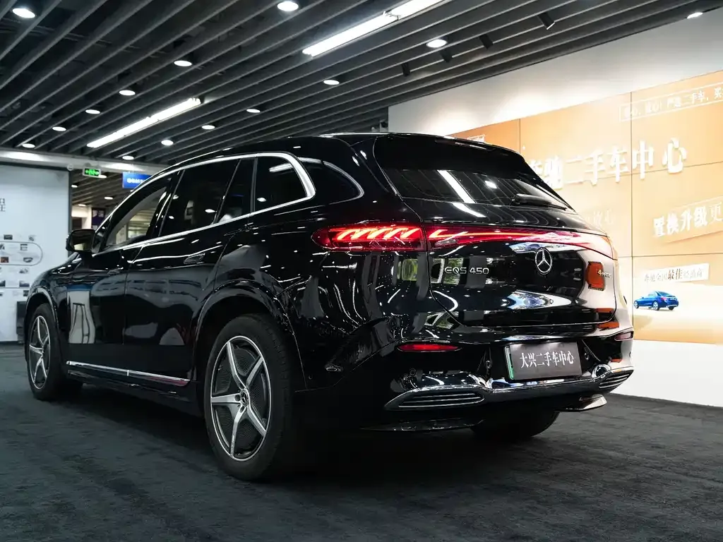 Mercedes-Benz EQS SUV — фото 9