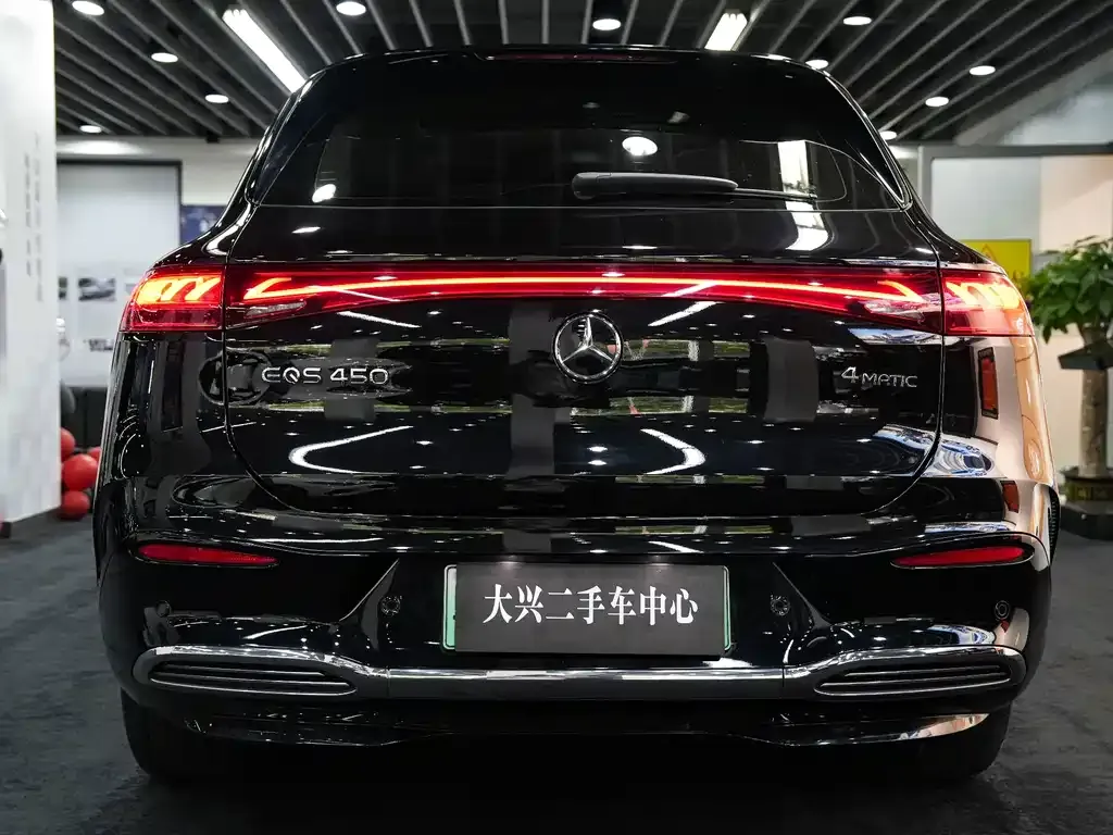 Mercedes-Benz EQS SUV — фото 6