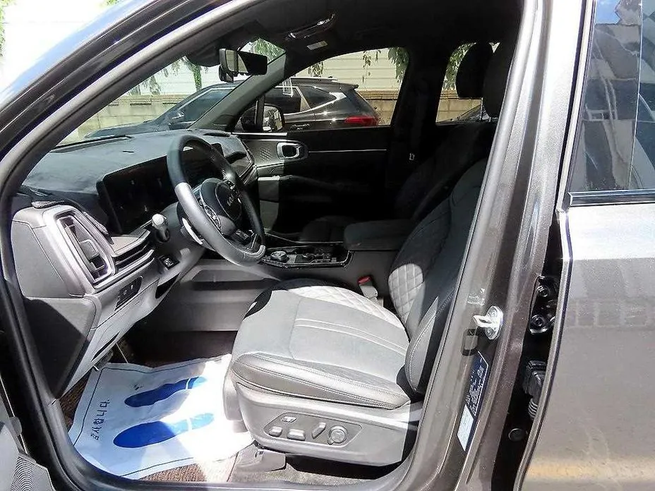 Kia Sorento — фото 10