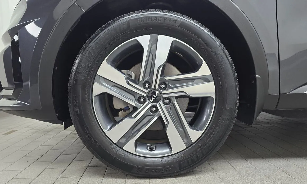 Kia Sorento — фото 10