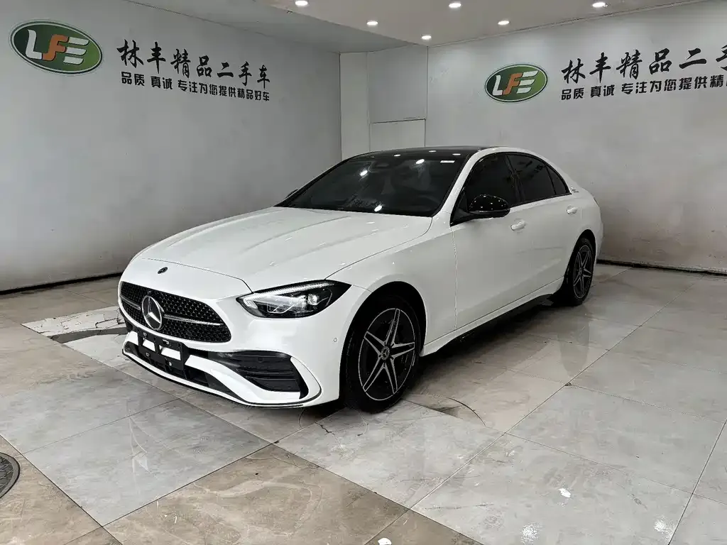 Mercedes-Benz C-Class — фото 1