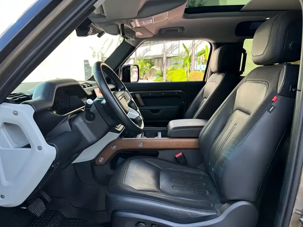 Land Rover Defender — фото 10