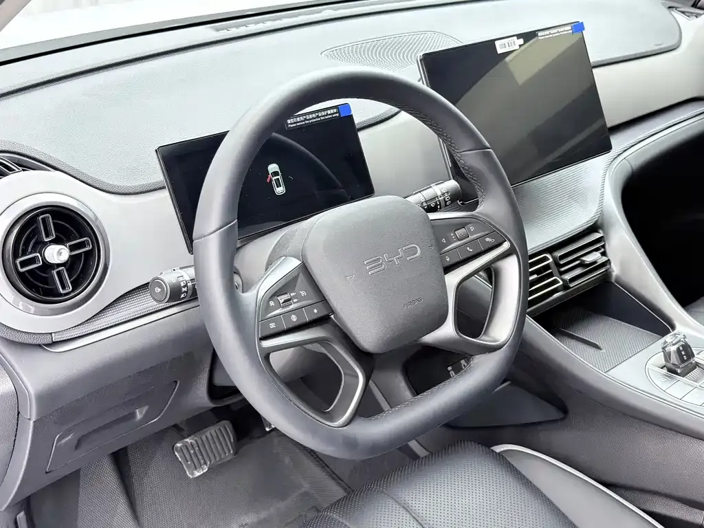 BYD Seal 05 DM-i — фото 7