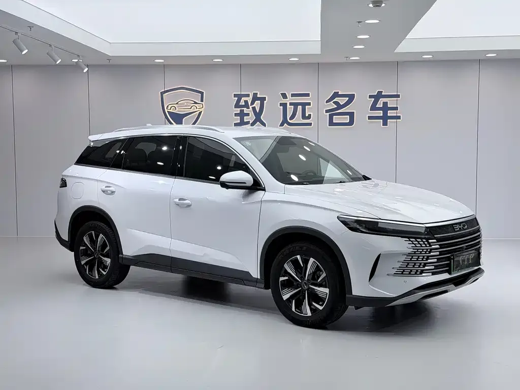 BYD Seal 05 DM-i — фото 8