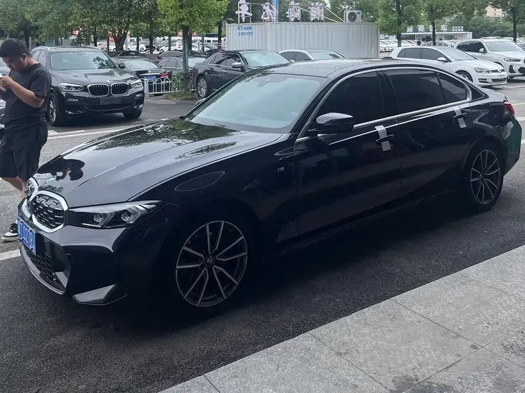 BMW 3 Series — фото 1