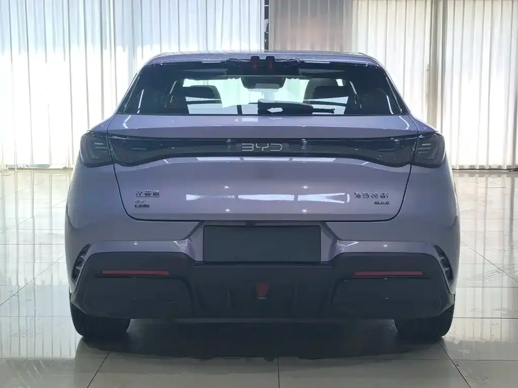 BYD Seal 06GT — фото 10