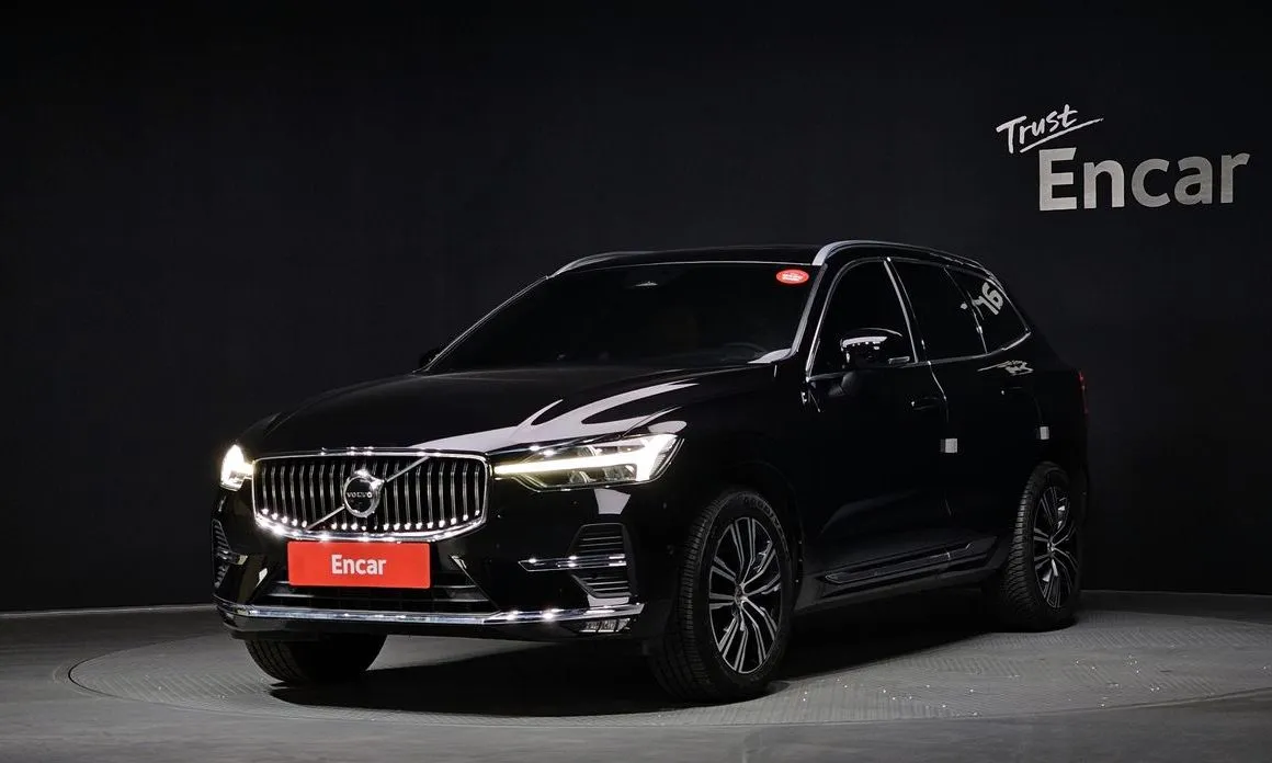 Volvo XC60 — фото 1