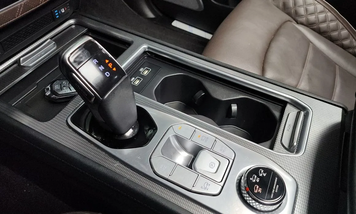 KG Mobility (Ssangyong) Rexton — фото 7
