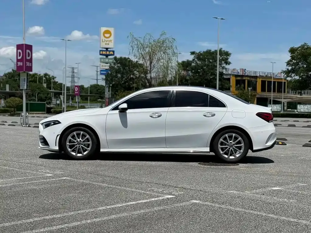 Mercedes-Benz A-Class — фото 10