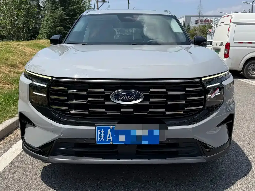 Ford Edge — фото 3