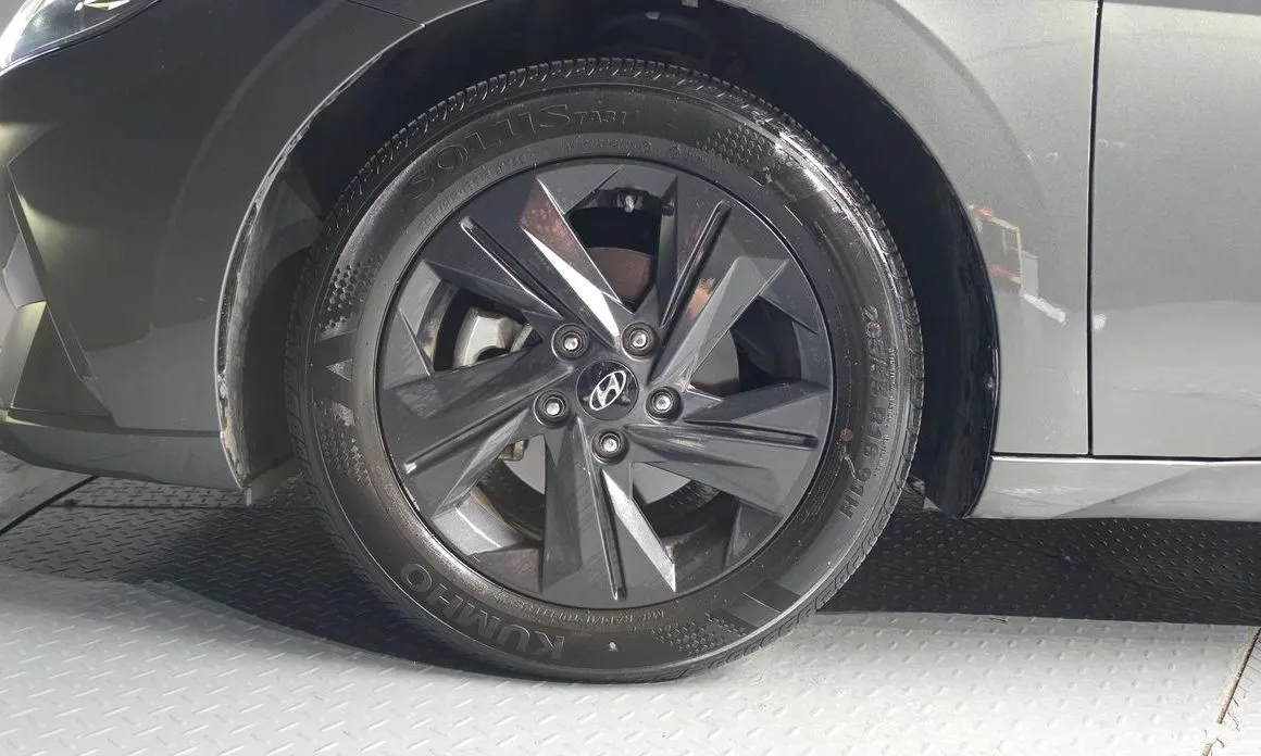 Hyundai AVANTE — фото 10