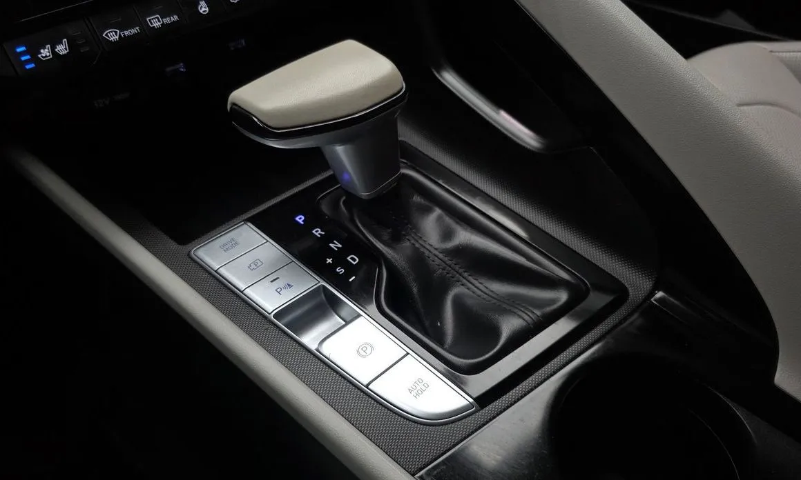 Hyundai AVANTE — фото 4