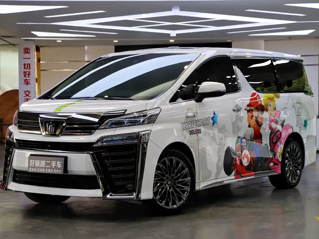 Toyota Vellfire — фото 1