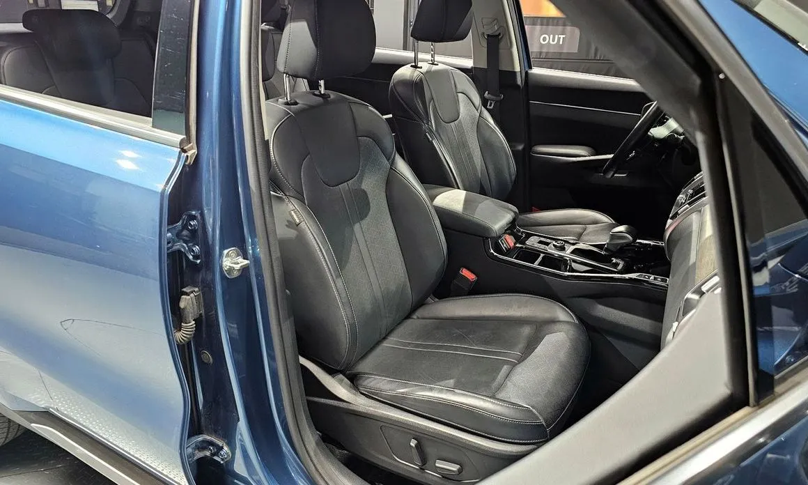 Kia Sorento — фото 9