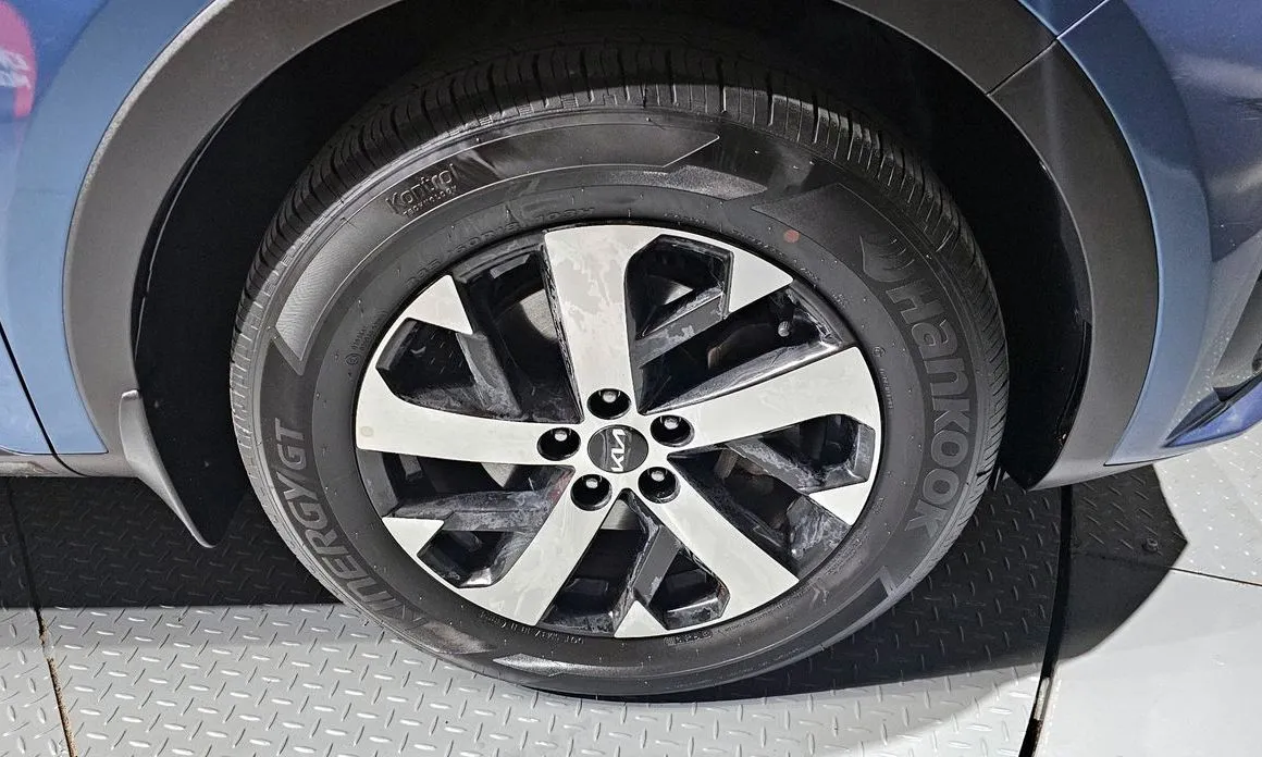 Kia Sorento — фото 6