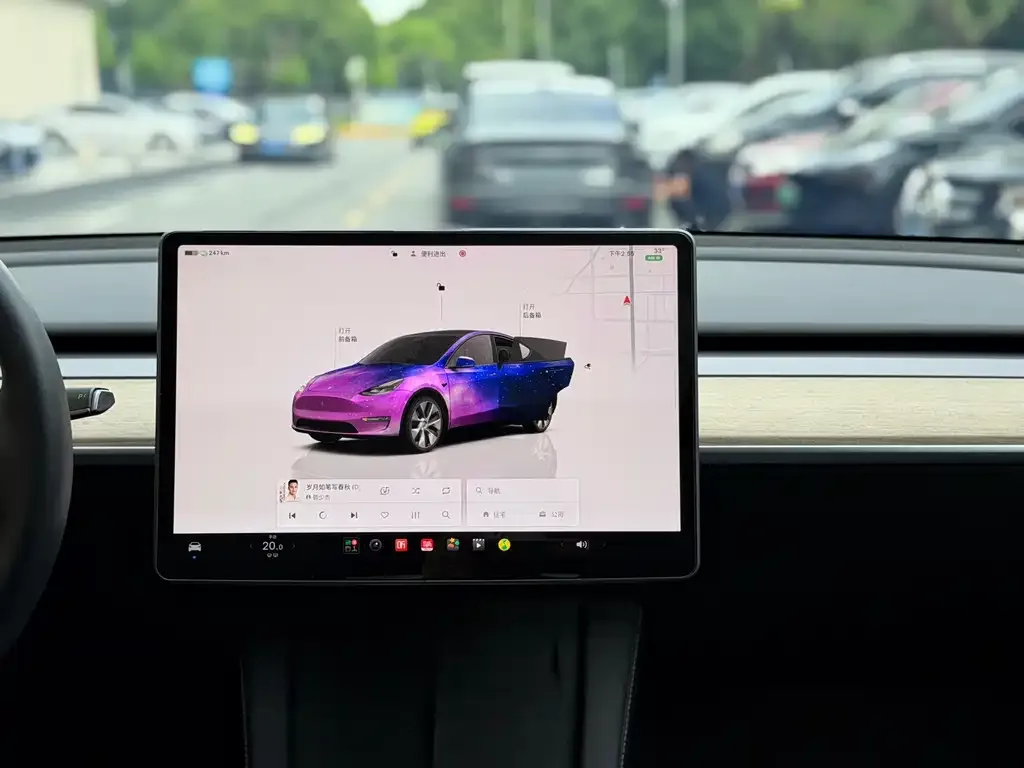 Tesla Model Y — фото 5