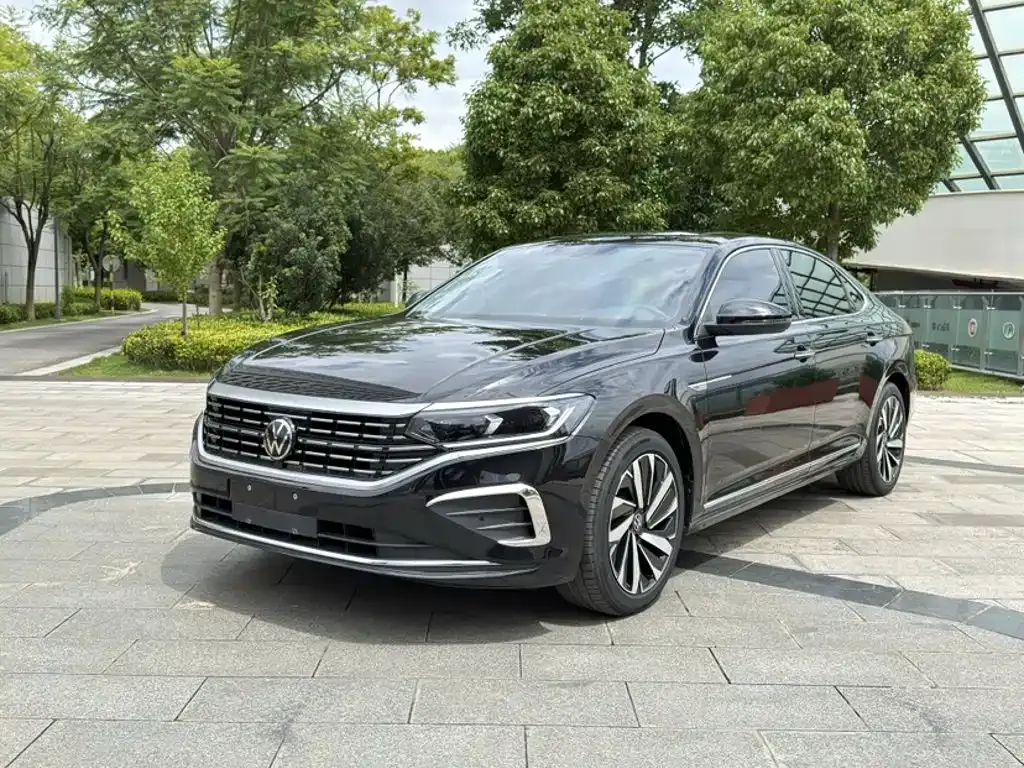 Volkswagen Passat — фото 8