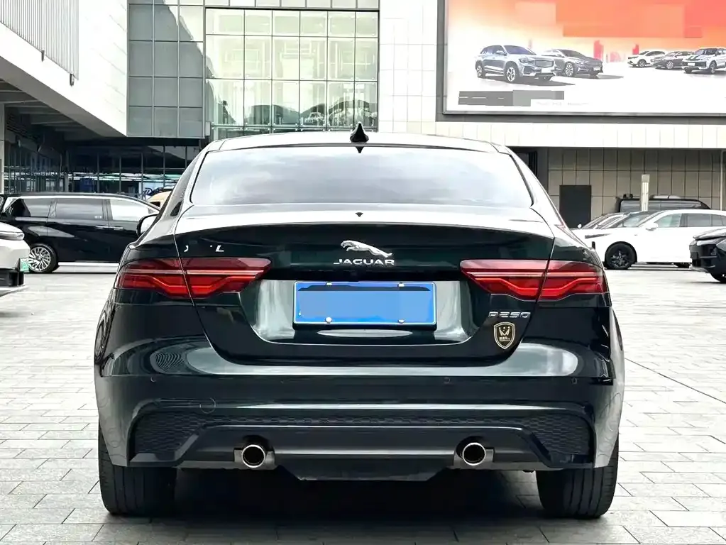 Jaguar XEL — фото 3