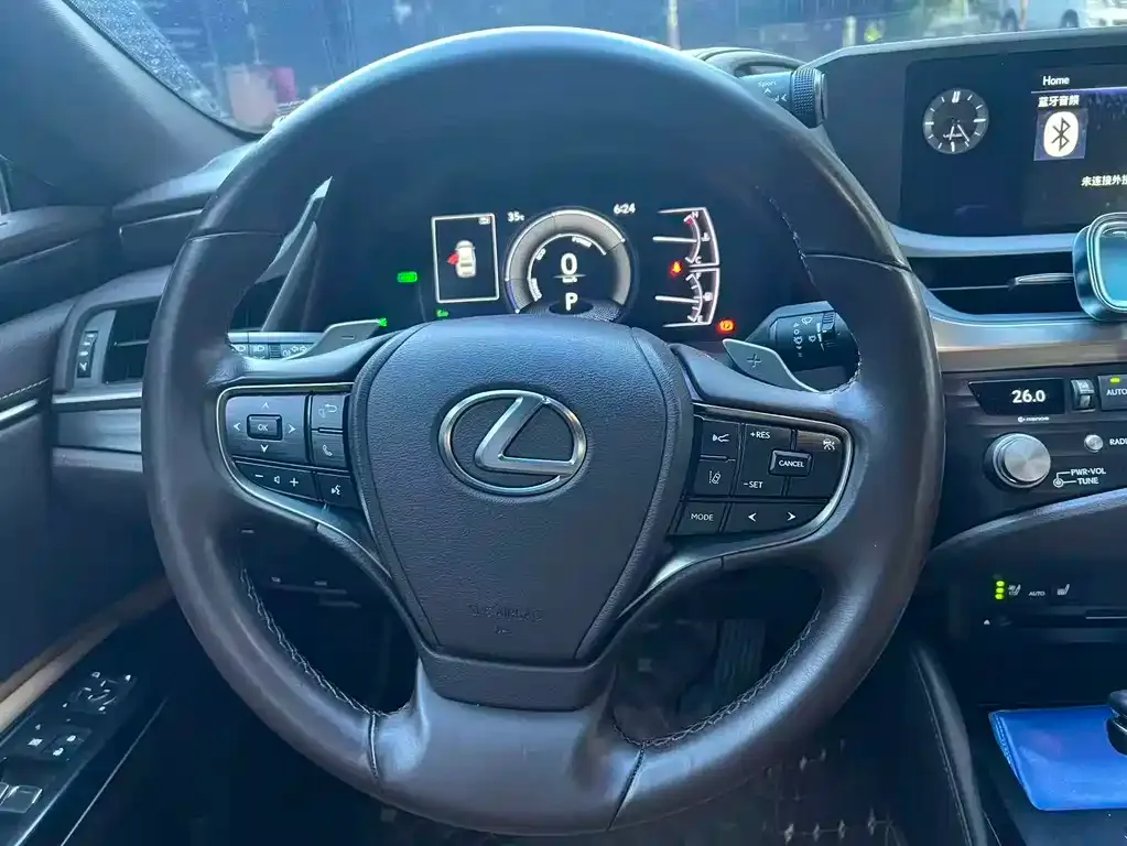 Lexus ES — фото 7