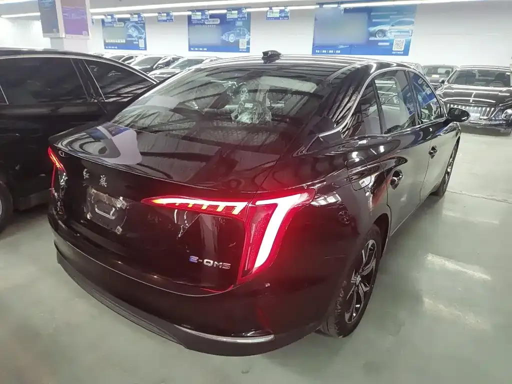 Hongqi E-QM5 — фото 3