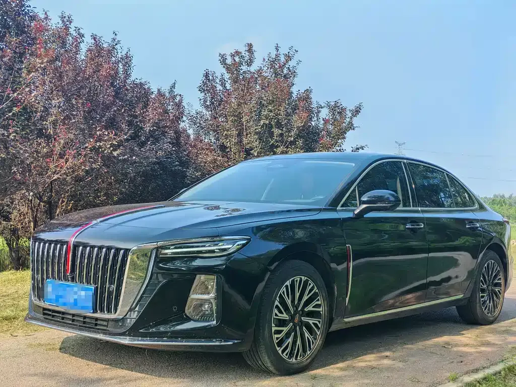 Hongqi H5 — фото 1