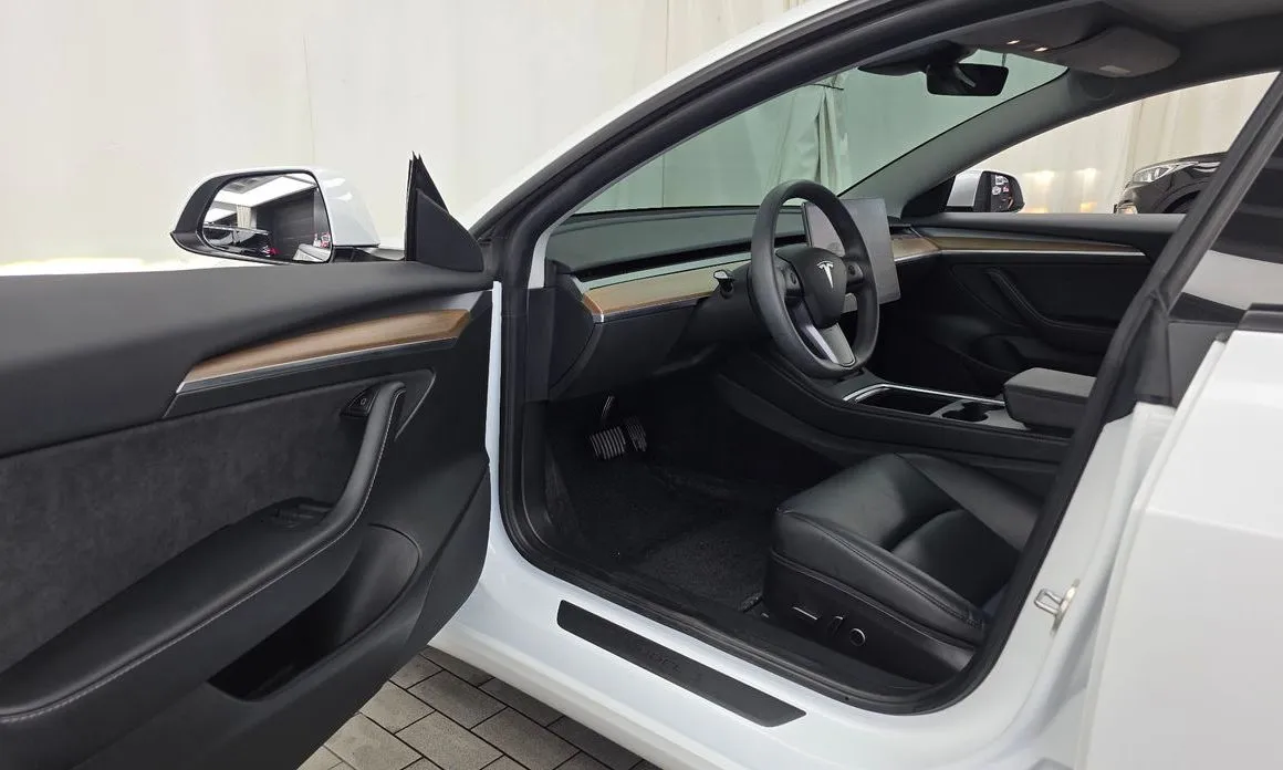 Tesla Model 3 — фото 2