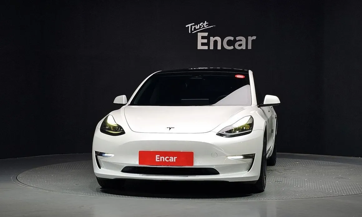 Tesla Model 3 — фото 3