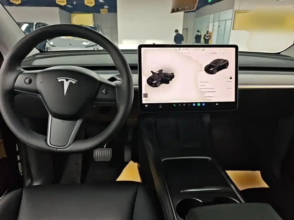 Tesla Model Y — фото 3