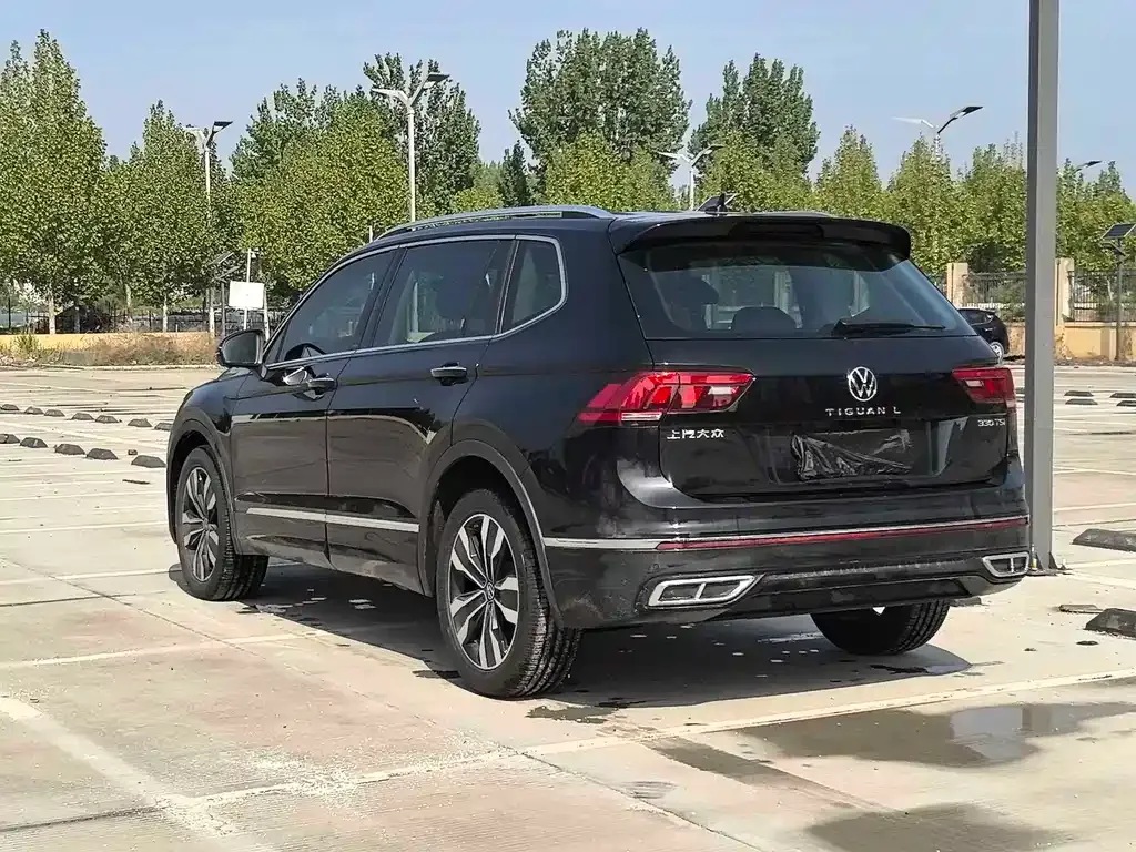 Volkswagen Tiguan L — фото 6