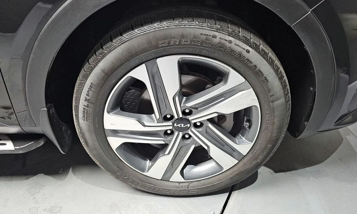 Kia Sorento — фото 7