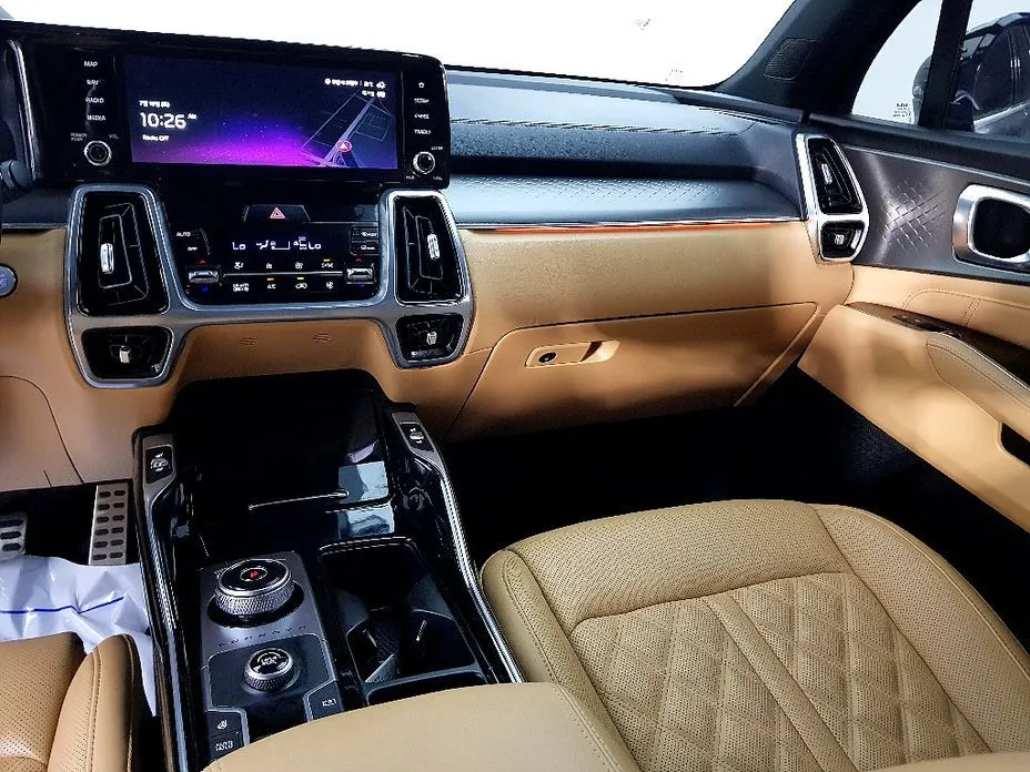 Kia Sorento — фото 9
