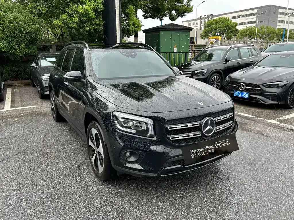 Mercedes-Benz GLB — фото 9
