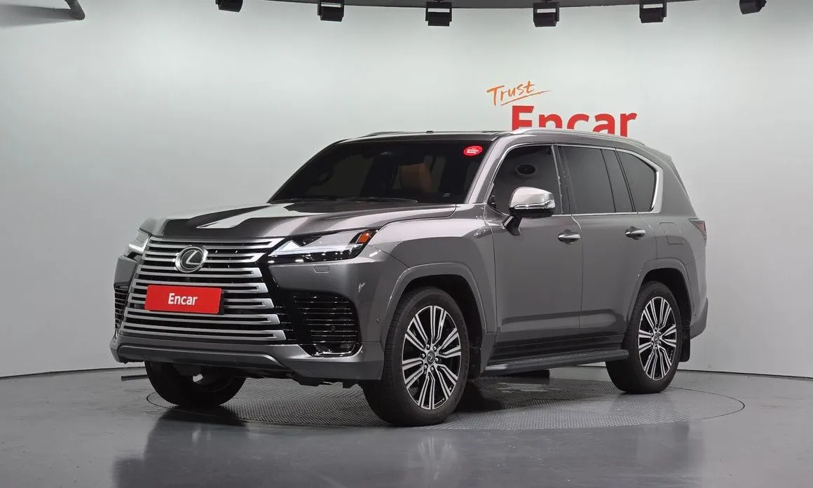 Lexus LX — фото 1