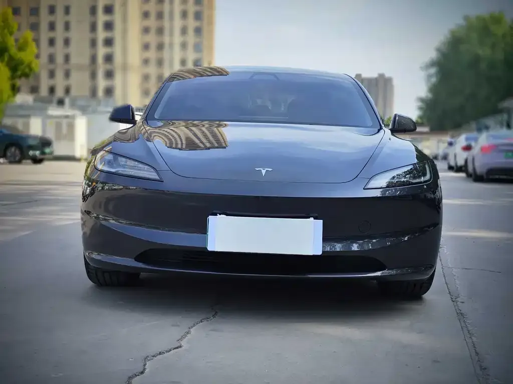 Tesla Model 3 — фото 2