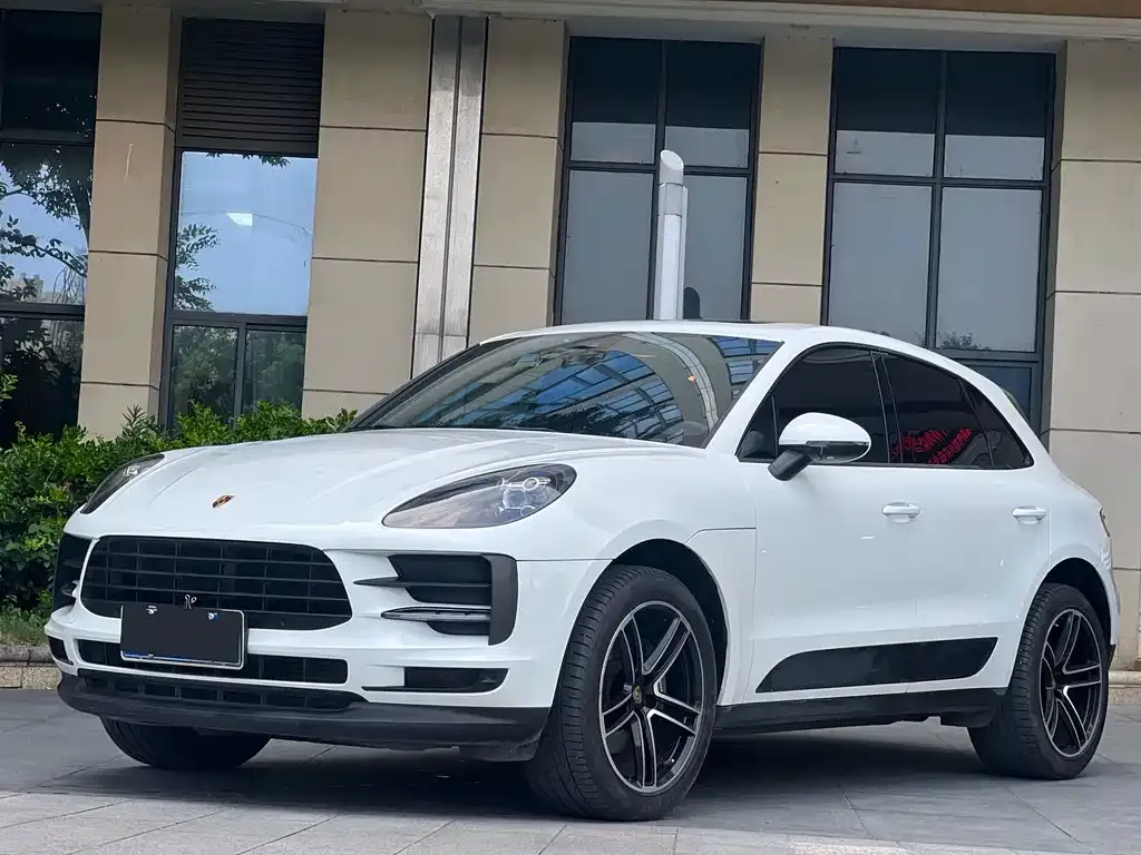 Porsche Macan — фото 1