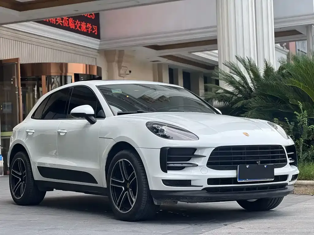 Porsche Macan — фото 8