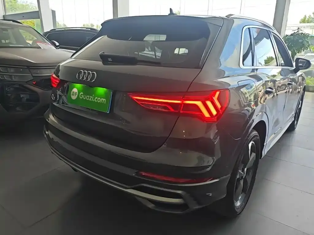 Audi Q3 — фото 7