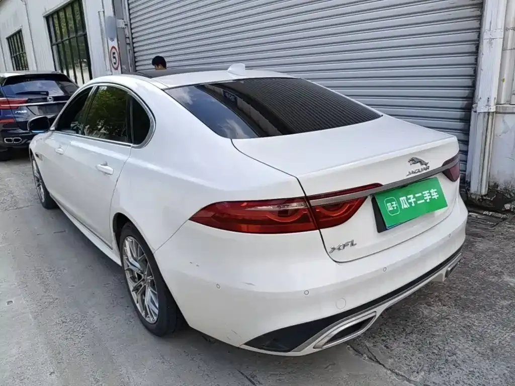 Jaguar XFL — фото 10