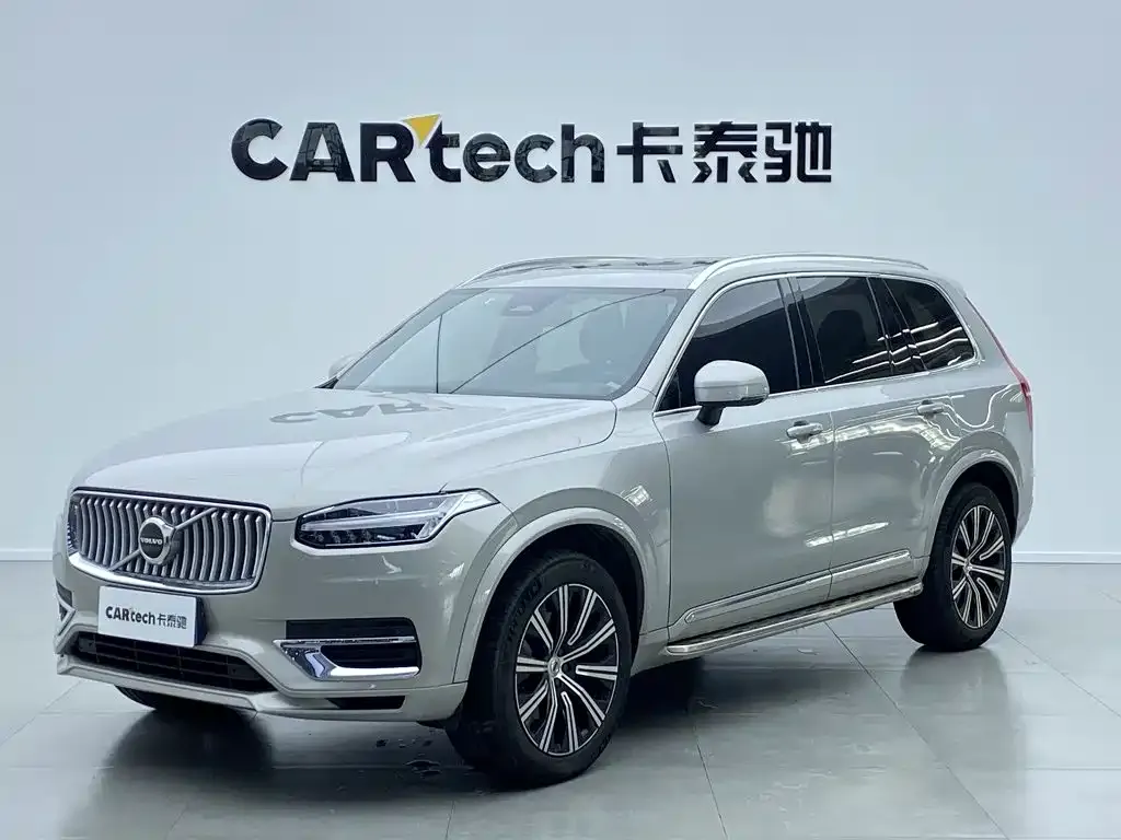 Volvo XC90 — фото 1